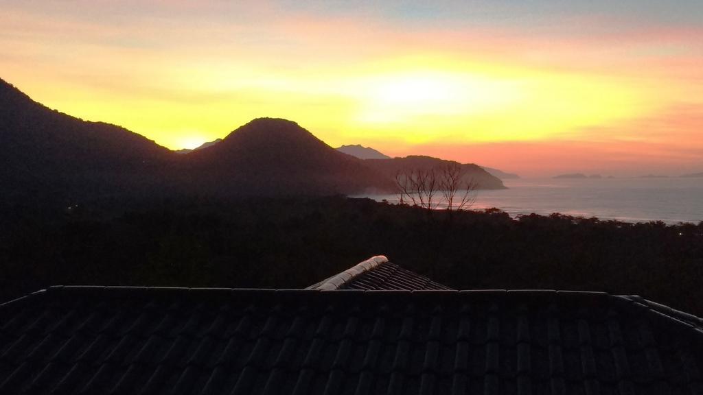 Burung Flats Itamambuca - Hospedagem Com Vista Para O Mar Убатуба Экстерьер фото